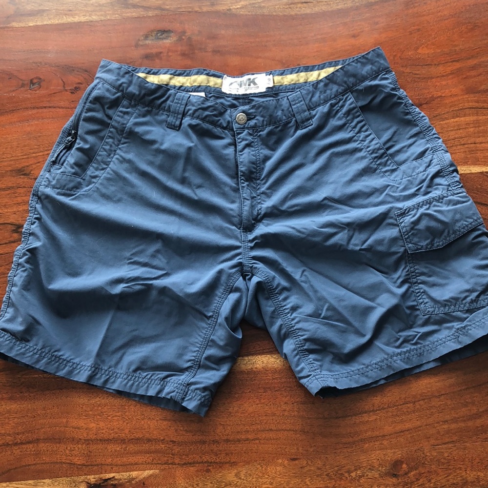 Men’s blue mountain khaki shorts